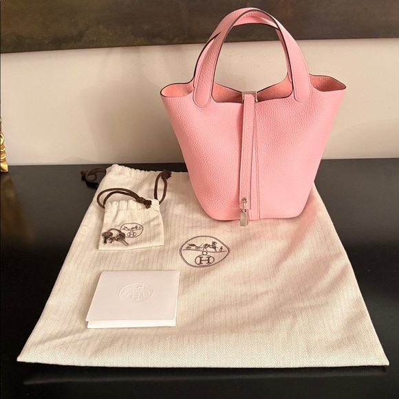 Hermes Picotin 18, Rose Sakura, Clemence Leather, PHW - NWT, full set rare color - Picture 3 of 17